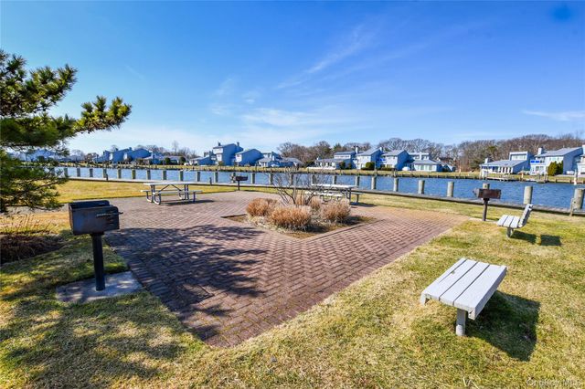 5 Fairharbor Drive 5, Patchogue, NY 11772