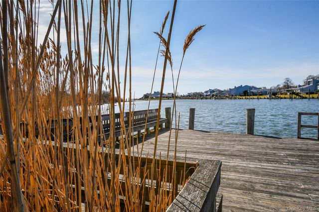 5 Fairharbor Drive 5, Patchogue, NY 11772