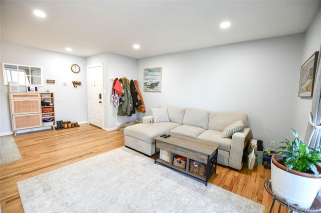 5 Fairharbor Drive 5, Patchogue, NY 11772