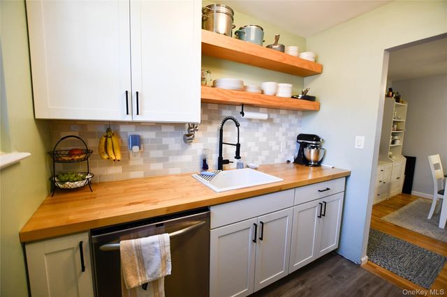 5 Fairharbor Drive 5, Patchogue, NY 11772