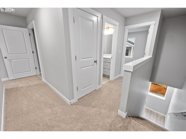 2469 Nw 1ST Dr, Gresham, OR 97030