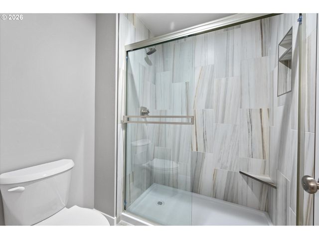 2469 Nw 1ST Dr, Gresham, OR 97030