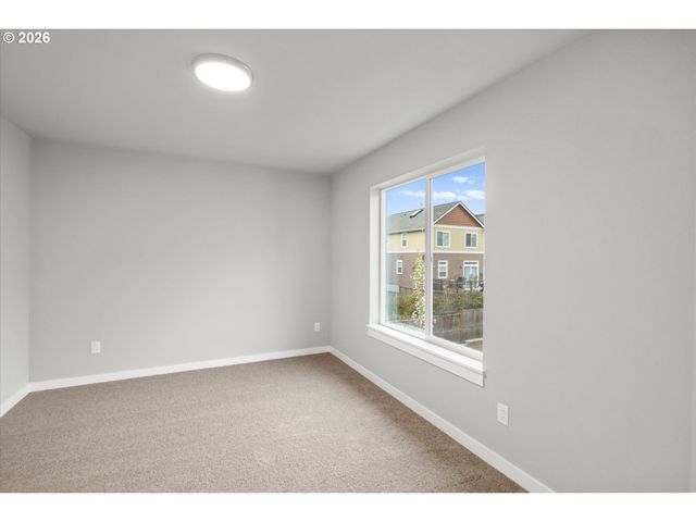 2469 Nw 1ST Dr, Gresham, OR 97030