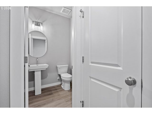 2469 Nw 1ST Dr, Gresham, OR 97030