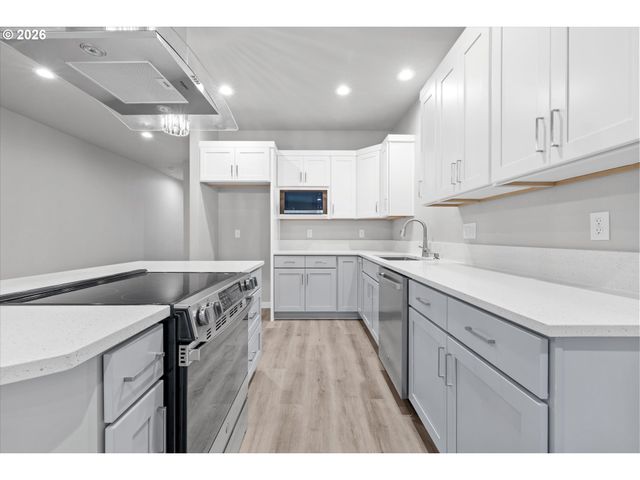 2469 Nw 1ST Dr, Gresham, OR 97030