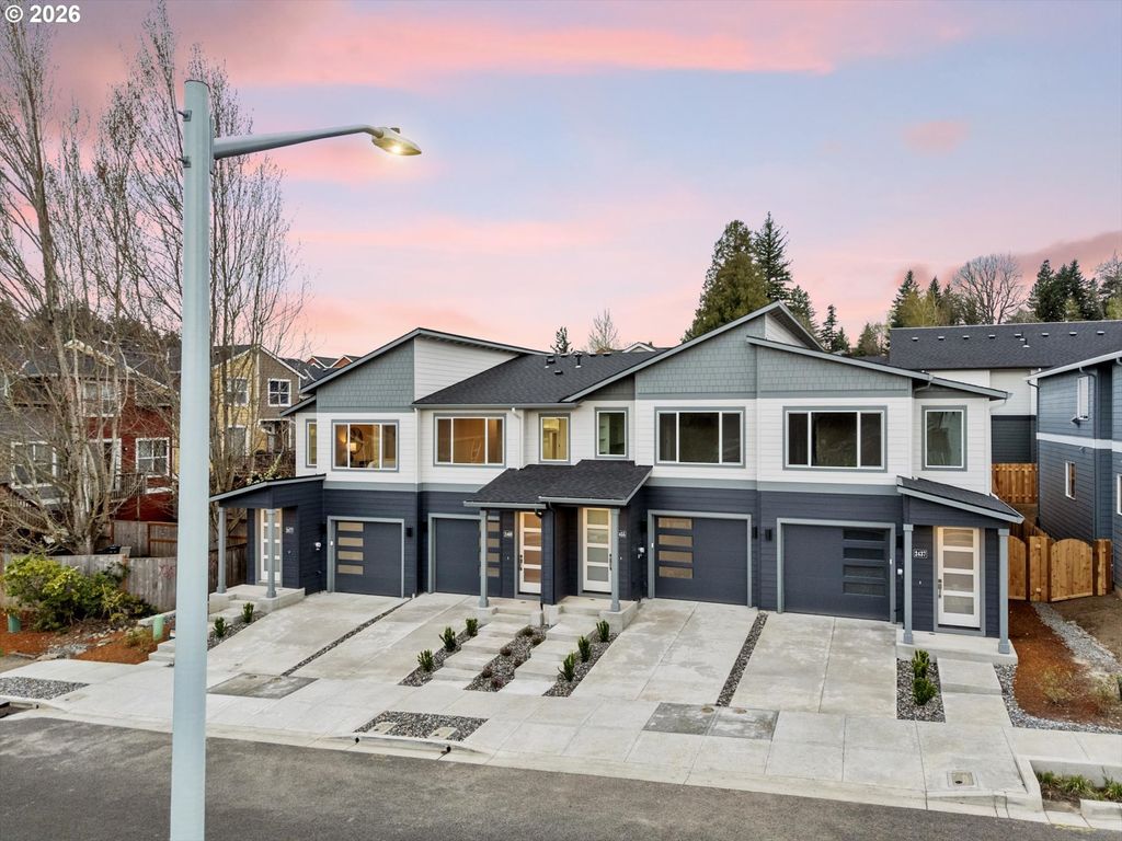 2469 Nw 1ST Dr, Gresham, OR 97030