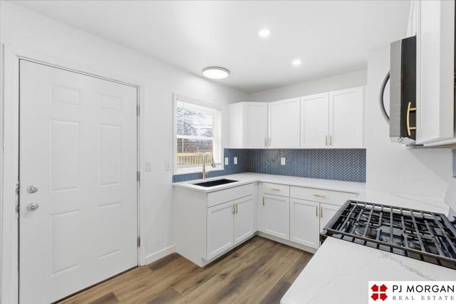 6712 Blondo Street, Omaha, NE 68104