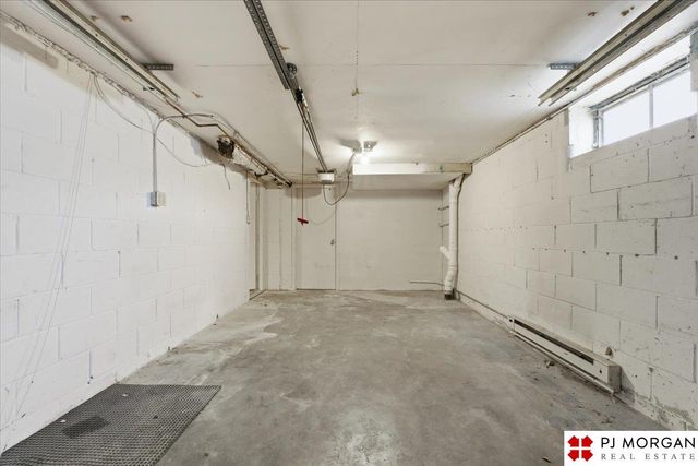 6712 Blondo Street, Omaha, NE 68104