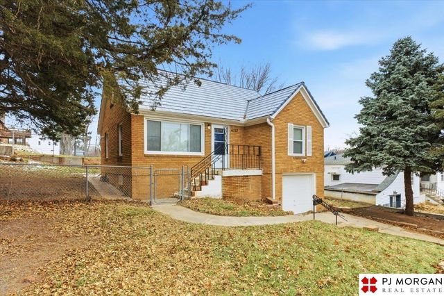 6712 Blondo Street, Omaha, NE 68104