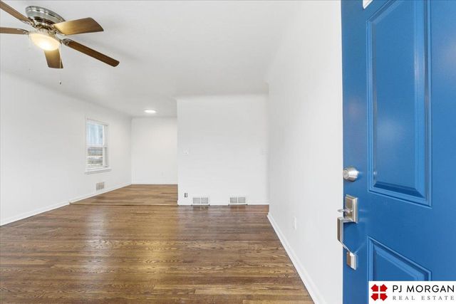 6712 Blondo Street, Omaha, NE 68104