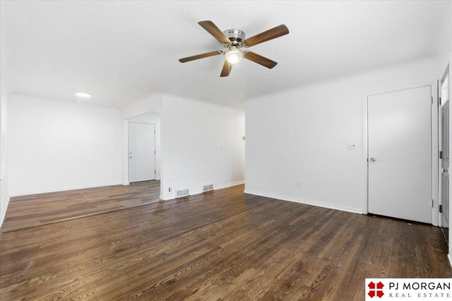 6712 Blondo Street, Omaha, NE 68104