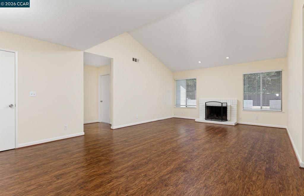 Image 10 of property listing at 1200 Skyline Dr, Vallejo, CA 94591