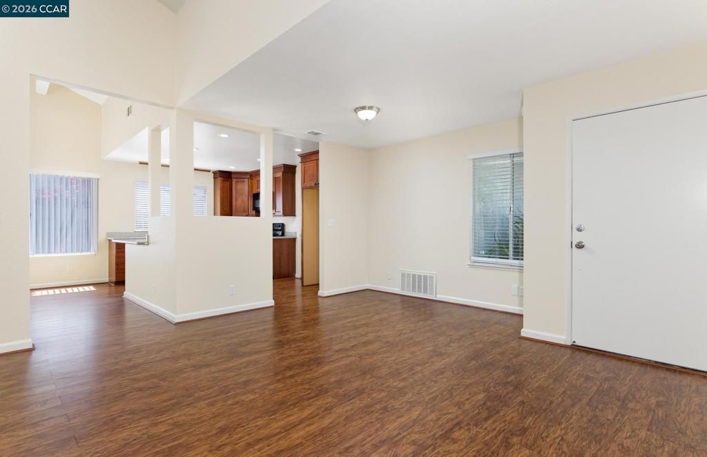 Image 11 of property listing at 1200 Skyline Dr, Vallejo, CA 94591