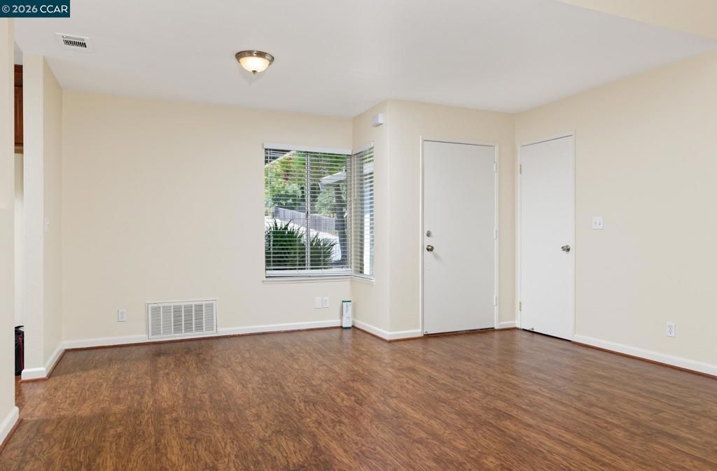 Image 12 of property listing at 1200 Skyline Dr, Vallejo, CA 94591
