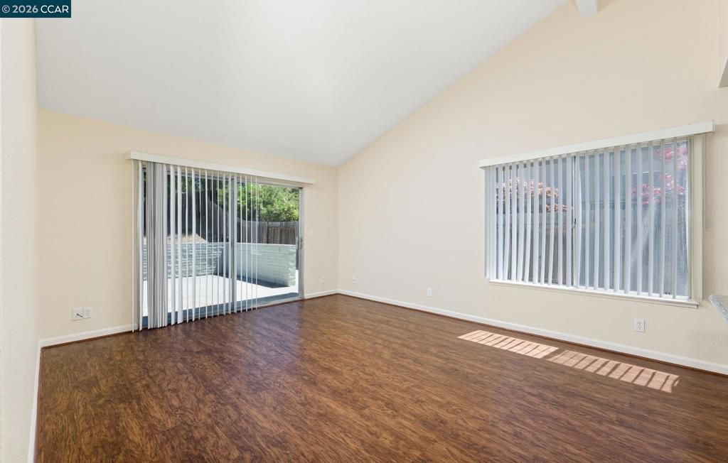 Image 13 of property listing at 1200 Skyline Dr, Vallejo, CA 94591