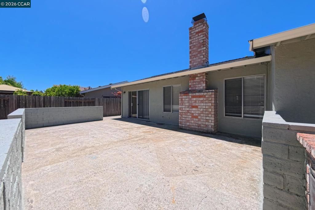 Image 22 of property listing at 1200 Skyline Dr, Vallejo, CA 94591