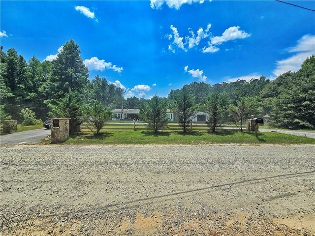 2001 Rocky Creek Road, Mansfield, GA 30055