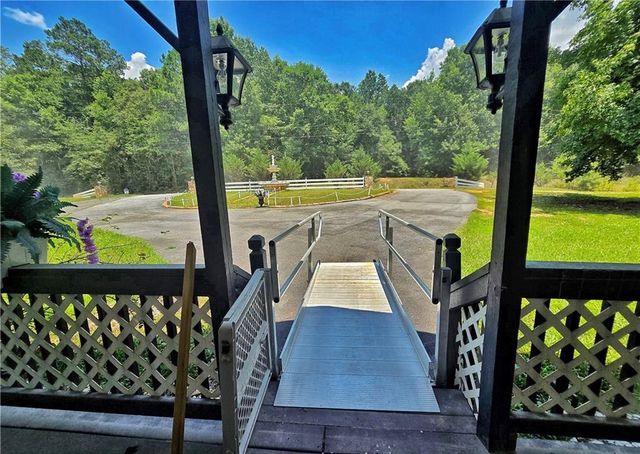 2001 Rocky Creek Road, Mansfield, GA 30055