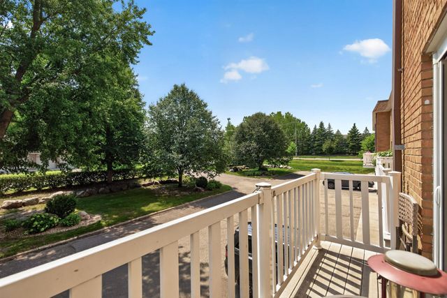1860 Mcmenemy Street I, Maplewood, MN 55117