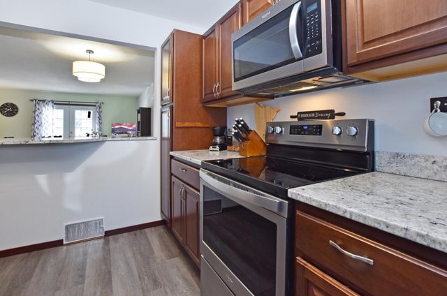 1860 Mcmenemy Street I, Maplewood, MN 55117