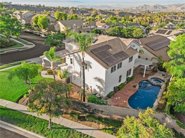 1602 Spyglass Drive, Corona, CA 92883
