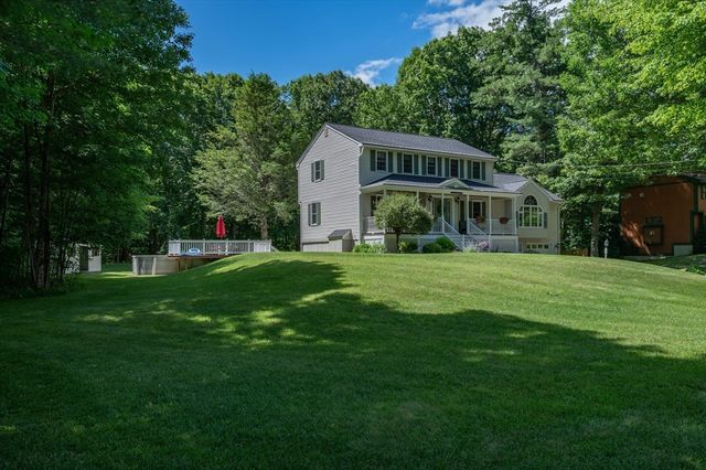 32 Kristin Dr, Derry, NH 03038