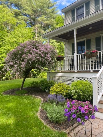 32 Kristin Dr, Derry, NH 03038