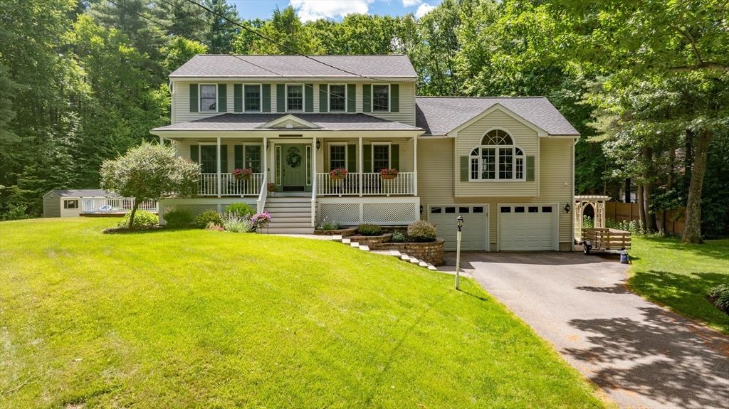 32 Kristin Dr, Derry, NH 03038