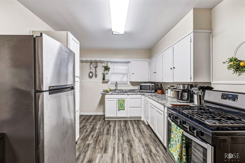 Image 10 of property listing at 318 River Oaks Street, San Angelo, TX 76903