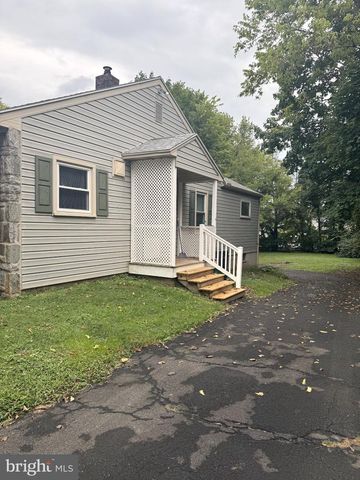 122 ELIZABETH ST, Millersville, PA 17551