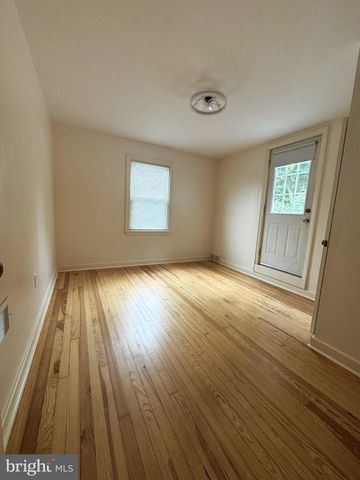 122 ELIZABETH ST, Millersville, PA 17551