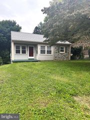 122 ELIZABETH ST, Millersville, PA 17551