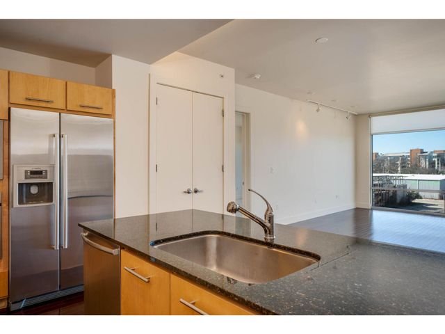 210 Lee Barton DR 411, Austin, TX 78704