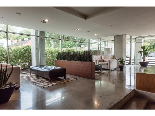 210 Lee Barton DR 411, Austin, TX 78704