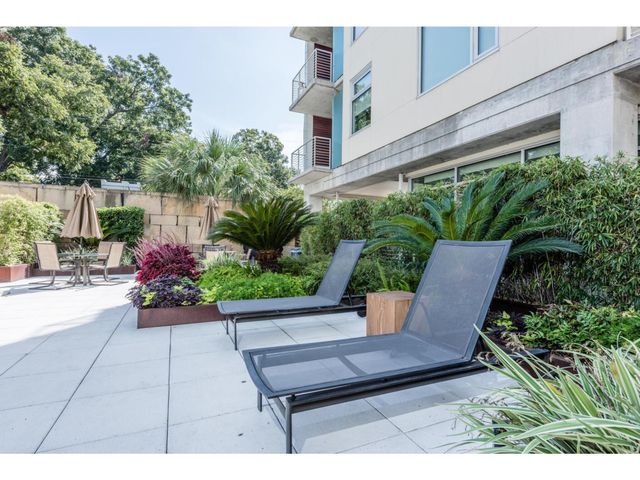 210 Lee Barton DR 411, Austin, TX 78704