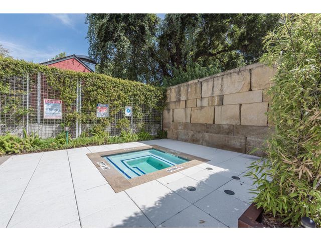 210 Lee Barton DR 411, Austin, TX 78704