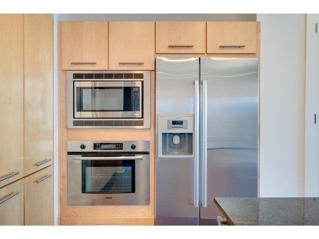 210 Lee Barton DR 411, Austin, TX 78704