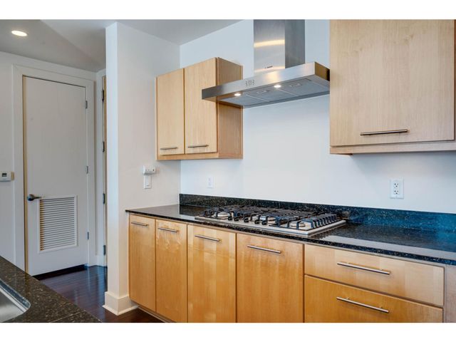 210 Lee Barton DR 411, Austin, TX 78704