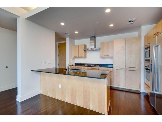 210 Lee Barton DR 411, Austin, TX 78704