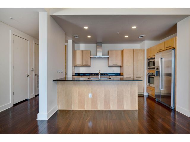 210 Lee Barton DR 411, Austin, TX 78704