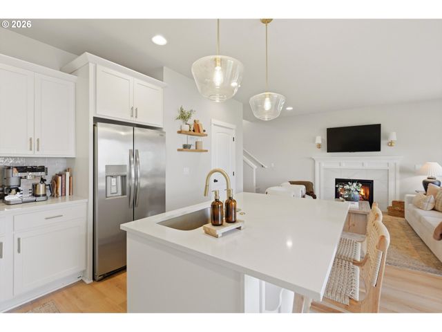 1546 S CAMILLE Pl, Newberg, OR 97132