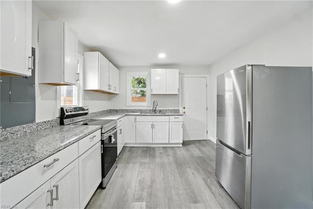 442 Wilson ST, Suffolk, VA 23434