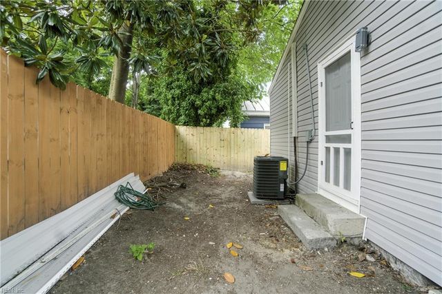 442 Wilson ST, Suffolk, VA 23434