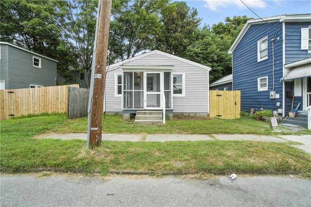 442 Wilson ST, Suffolk, VA 23434