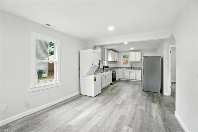 442 Wilson ST, Suffolk, VA 23434