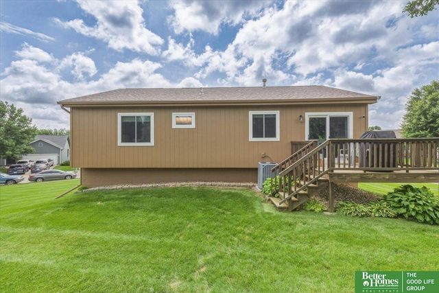 7504 N 77th Avenue, Omaha, NE 68122