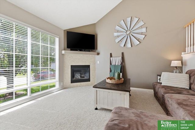 7504 N 77th Avenue, Omaha, NE 68122