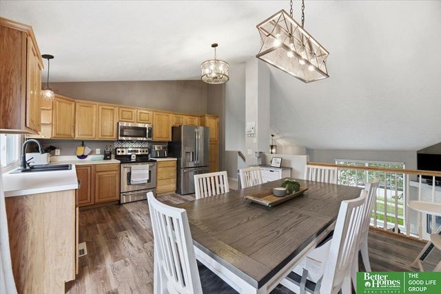 7504 N 77th Avenue, Omaha, NE 68122
