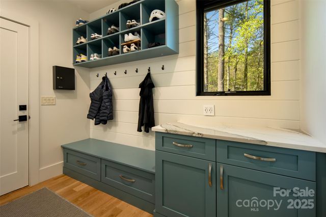 42 Spring Cove Road, Asheville, NC 28804