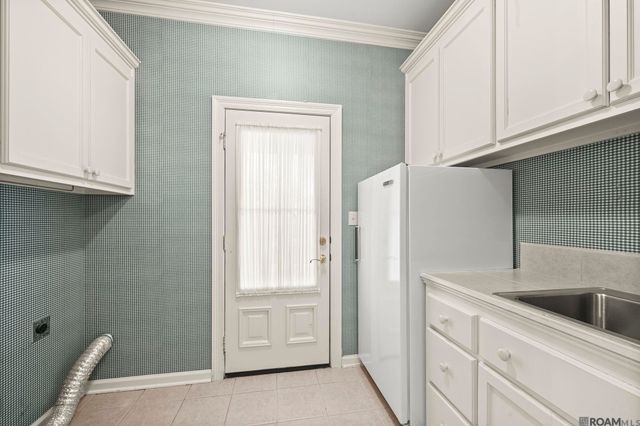 17202 Sweet Olive Dr, Saint George, LA 70817